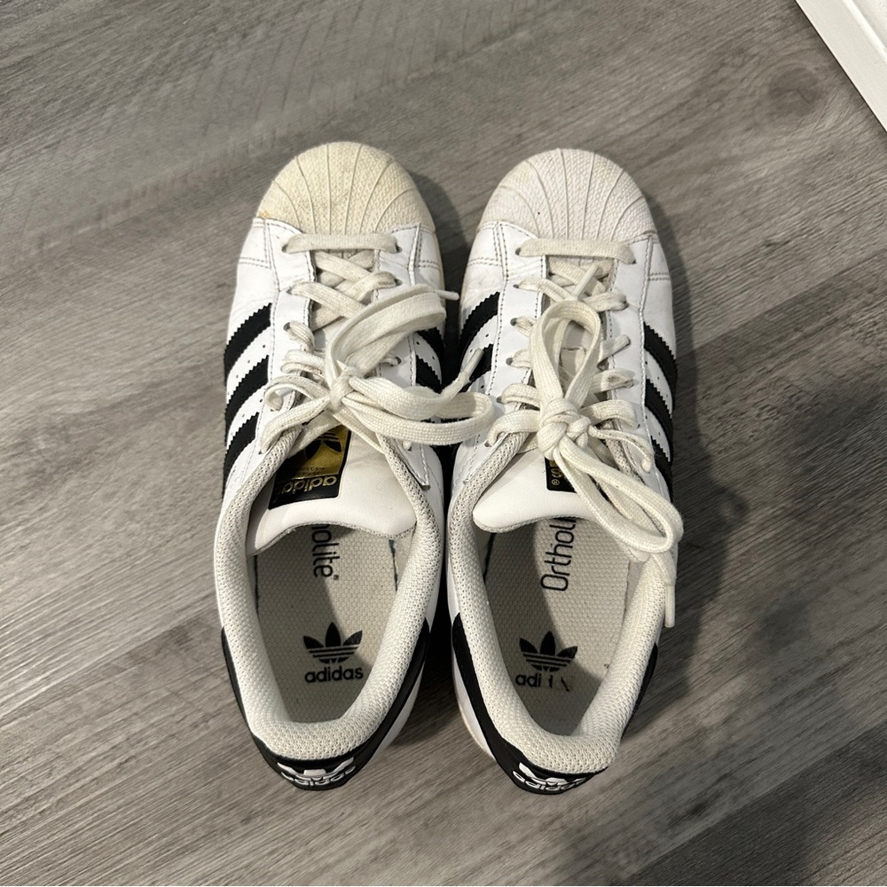 Size 6 women’s adidas superstars